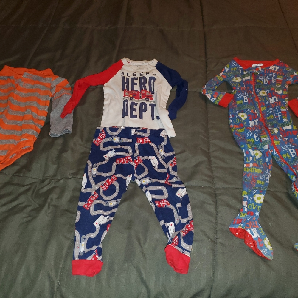 BUNDLE OF BOYS 3 ITEMS CLOTHES SHIRT & PJS  SIZE 18M